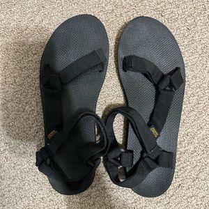 Women’s Tevas